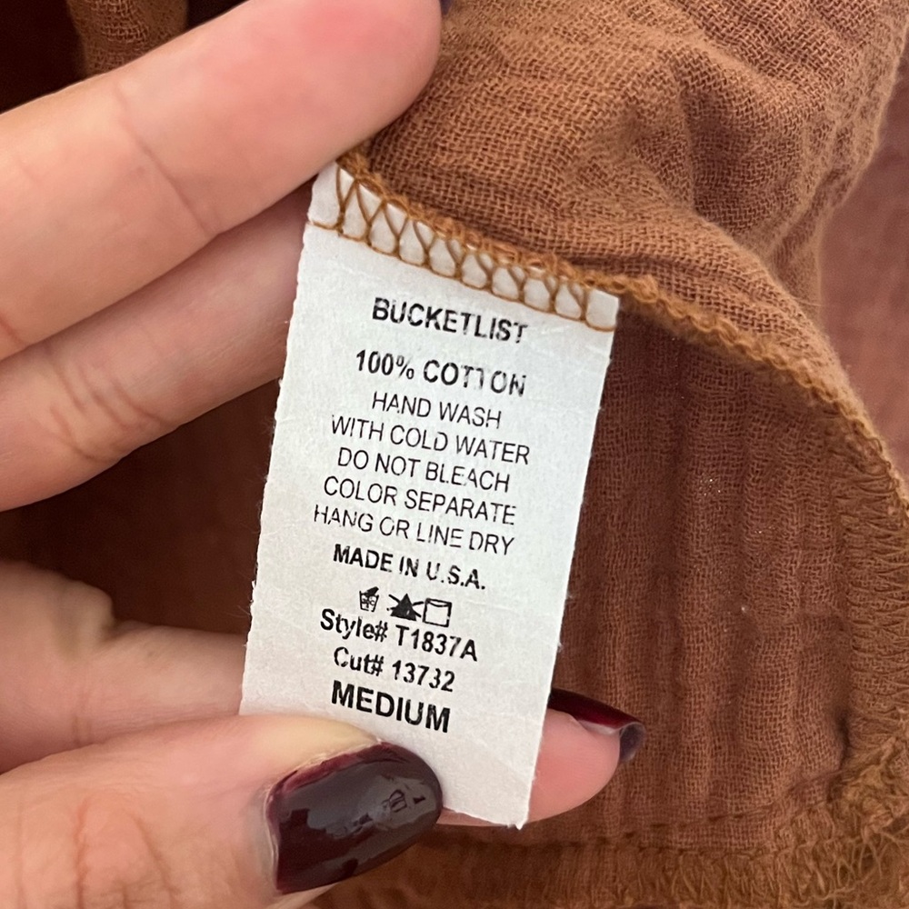 BucketList Brown Cropped Ruffled Blouse size Medium - Picture 5 of 6